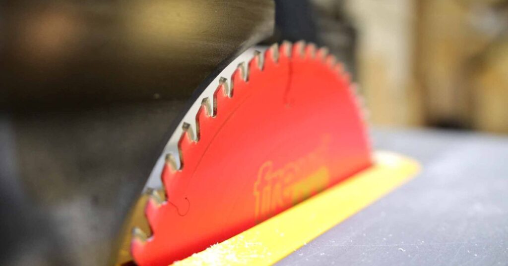 How To Use Your Reverse Threaded Table Saw Blades